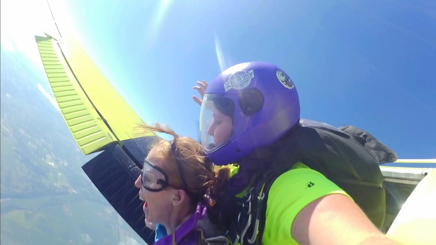 Just Say “Yes” to Skydiving Above the Missouri River